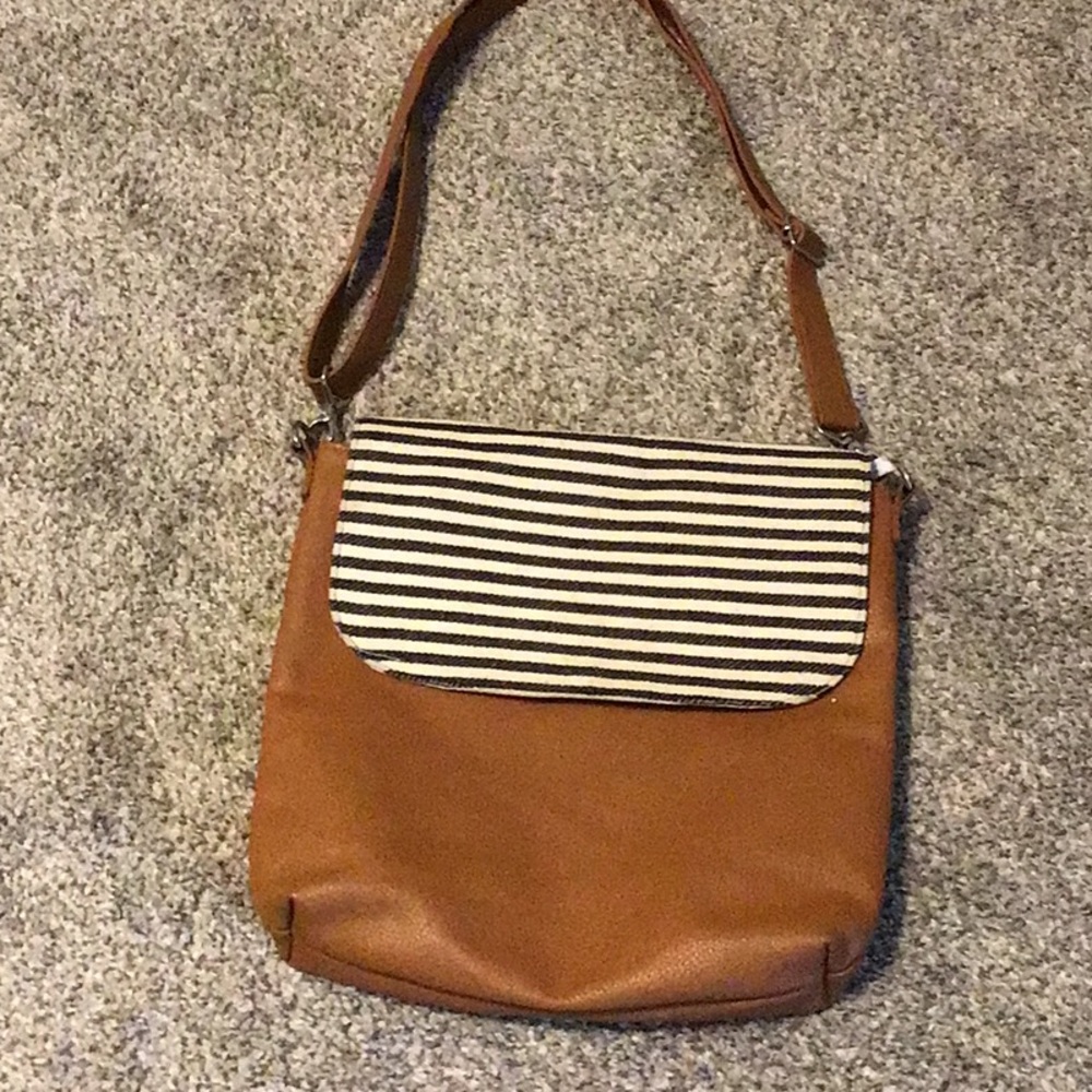 Thirtyone Modern Striped Flap Tan Crossbody Bag